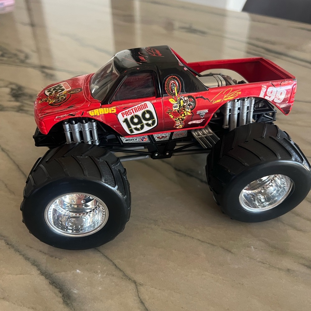 Hot Wheels Travis Pastrana 199 Monster Jam Truck Large 1:24 Scale #1937